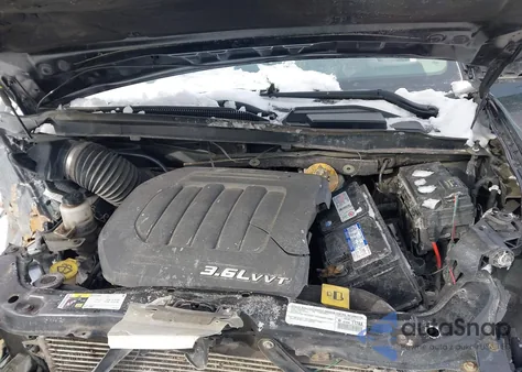 2015 Chrysler Town & Country Touring-L из США, поврежденный, VIN 2C4RC1CGXFR519388